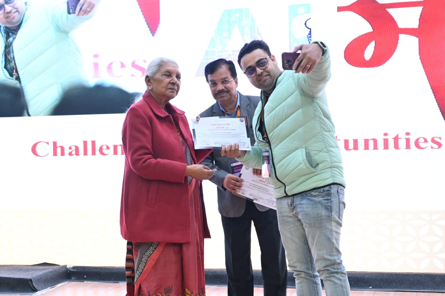 Gallery aimanthan